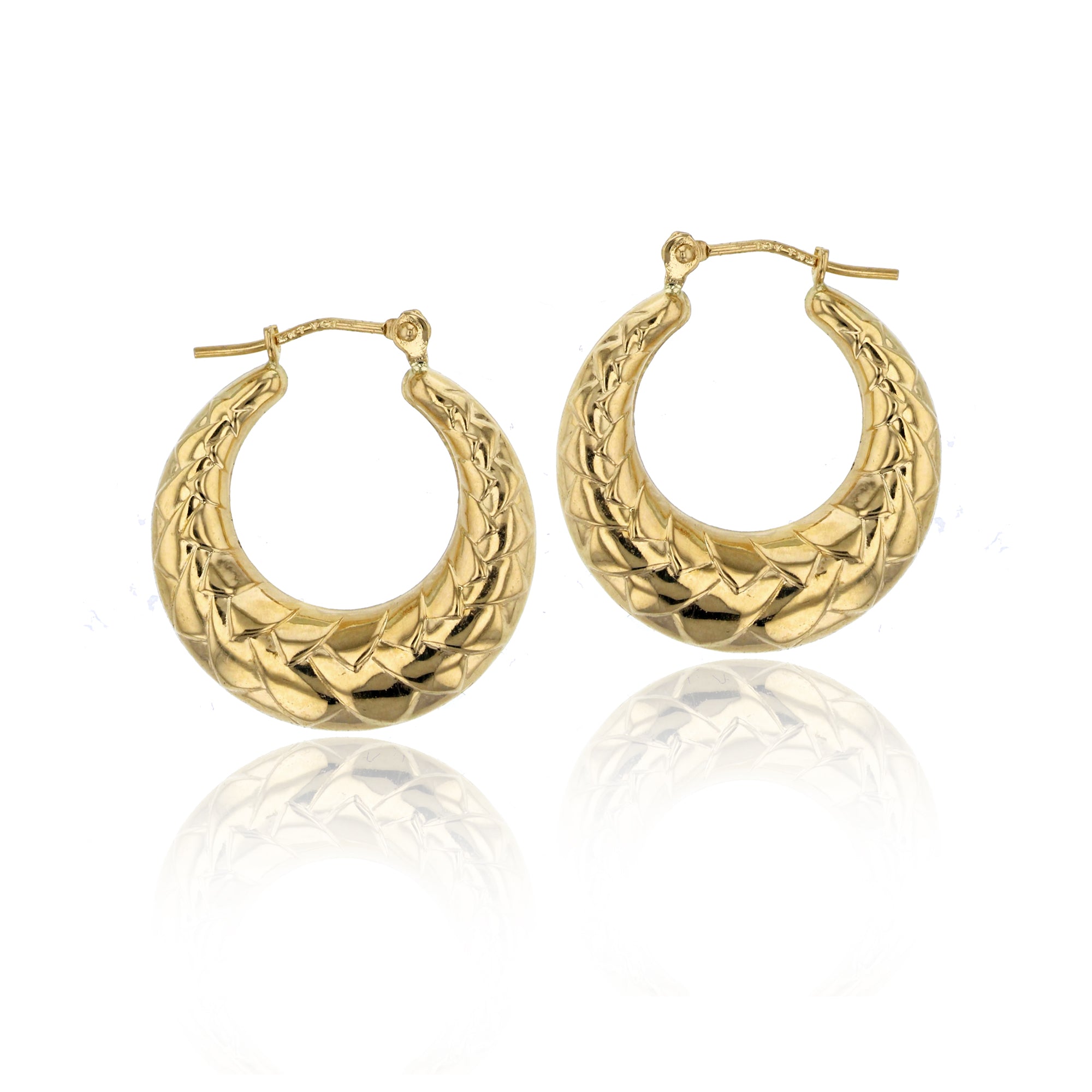 14K Yellow Gold 7 MM Graduated Bamboo Hoop Earrings Diamond Cut 1.3 Inches/  35 MM 4.8 Grams Snap Closure 